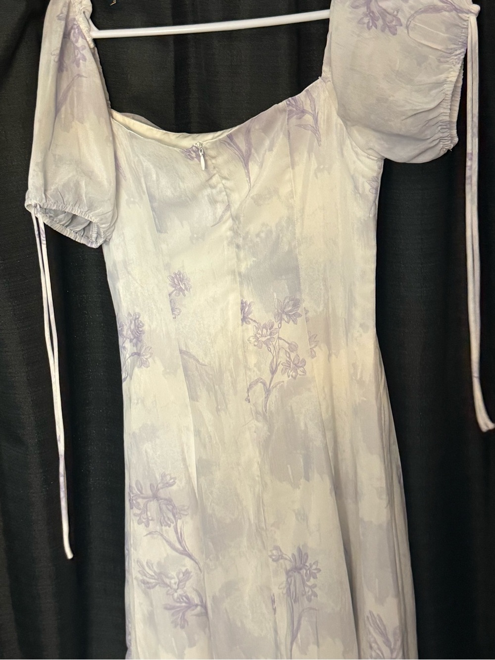 Source Unknown Lavender Floral Midi Dress with Puff Sleeves